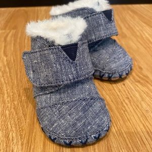 Toms baby shoes